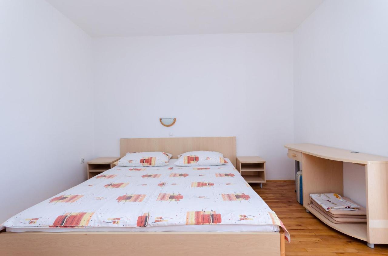 לופאר Apartments Ljubica J מראה חיצוני תמונה